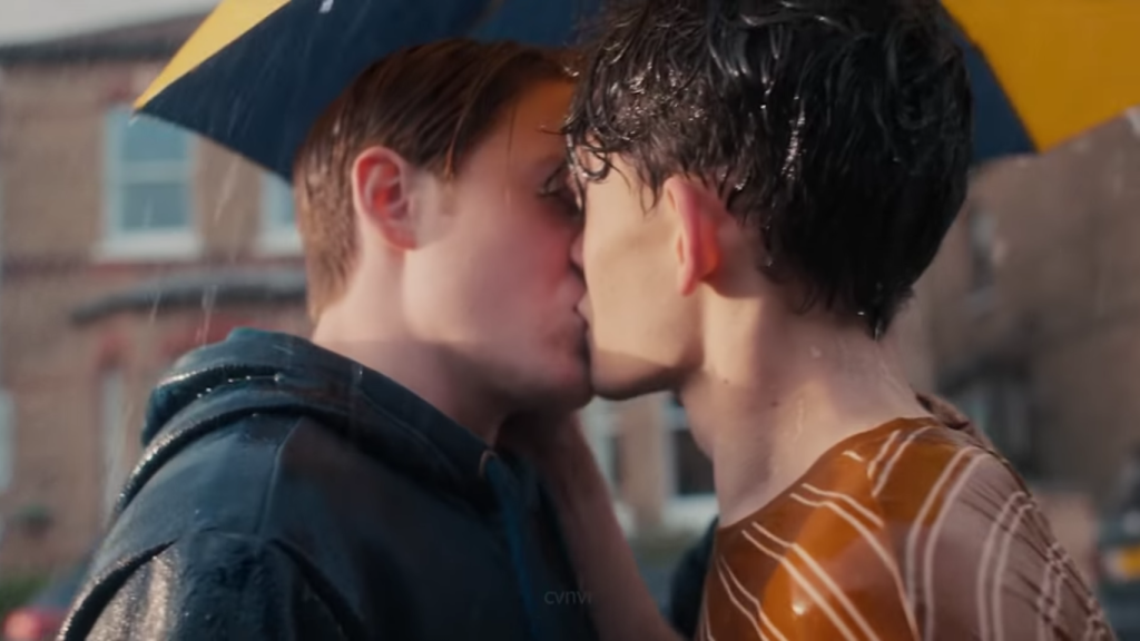 Nick and Charlie kissing, from Heartstopper Netflix show