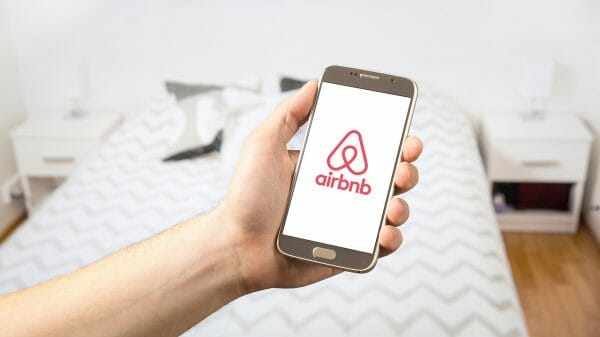 Introduces topic of Airbnb