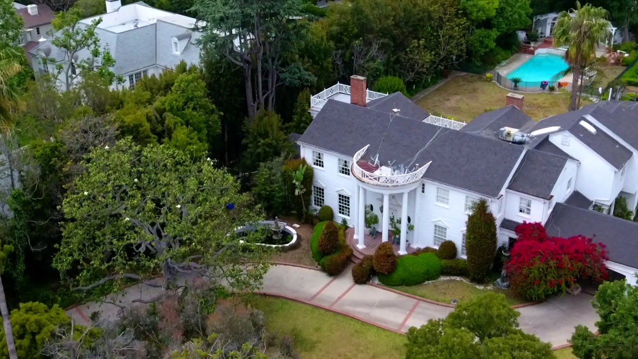 Will Smith Puts 'Fresh Prince of Bel-Air' House on Airbnb ...