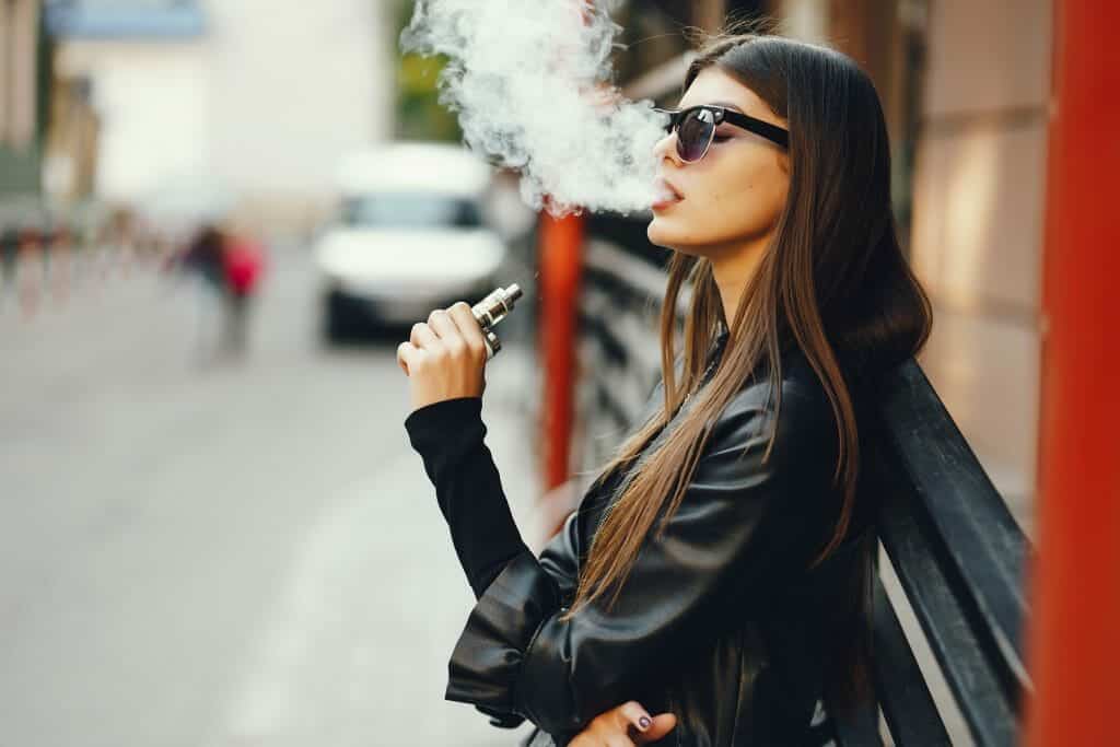 woman smoking elf bar