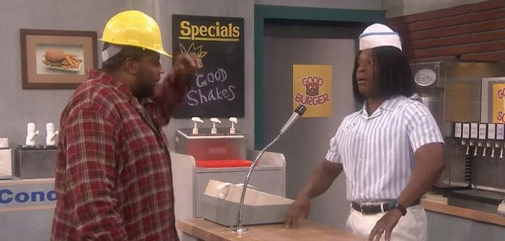 Kel Mitchell and Kenan Thompson reuniting in a Good Burger sketch in 2015 (NBC)