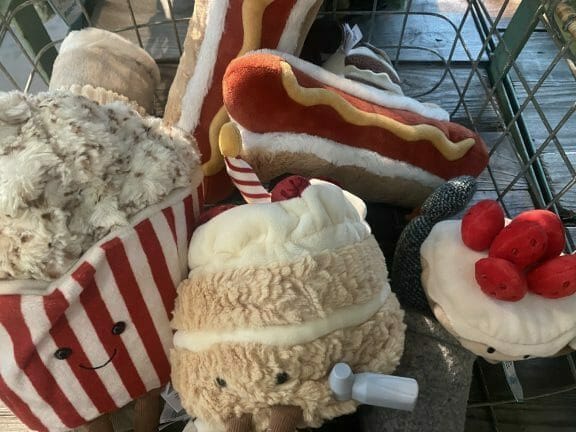 Popcorn and Cake - the perfect mix. How many TikToks have you spotted the birthday cake in?
Cake Jellycat, Popcorn Jellycat, Hot dog Jellycat.