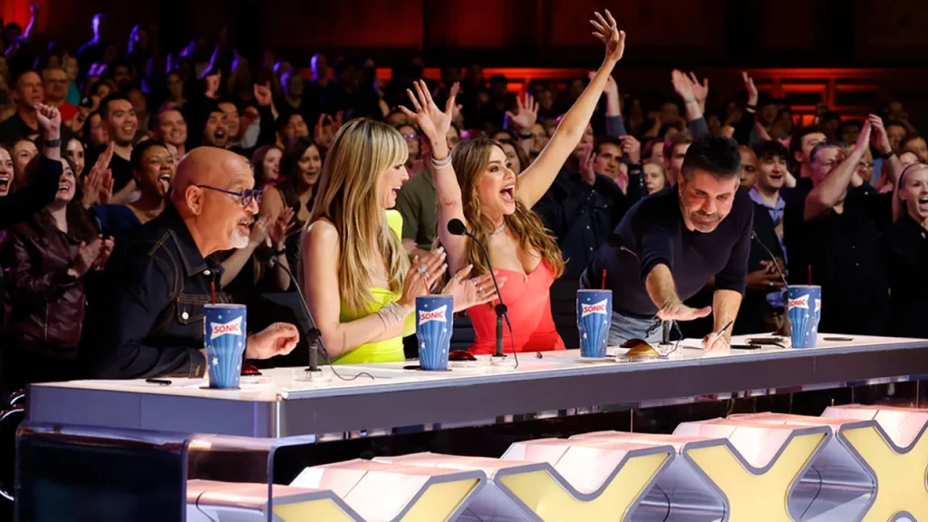 Howie Mandel, Heidi Klum, Sofia Vergara, Simon Cowell on "America's Got Talent." 