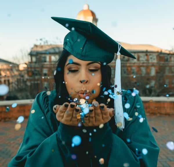 How to Plan a Graduation Party