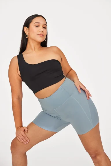 Woman Wearing Activewear from Girlfriend Collective