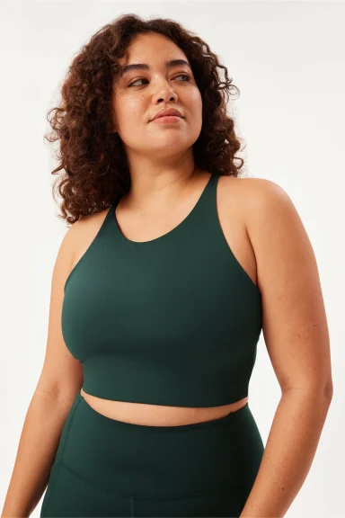 Sustainability in Brands - A Girl Wearing Sports Bra from Girlfriend Collective