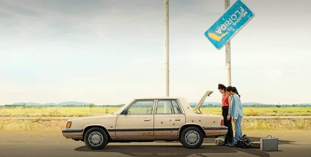 Margaret Qualley and Geraldine Viswanathan in Drive-Away Dolls. 