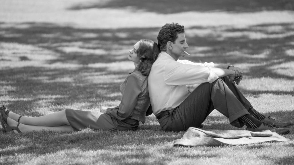 Bradley Cooper and Carey Mulligan in Maestro.