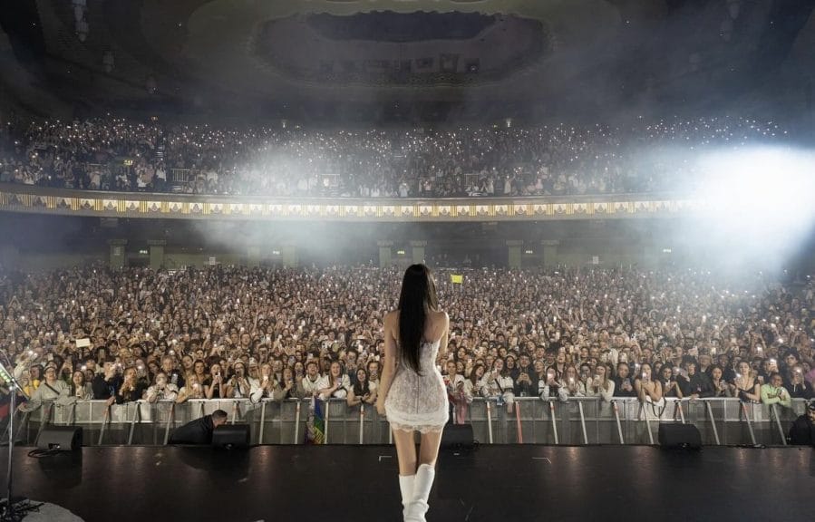 Madison Beer on stage in London during her Spinnin Tour. 