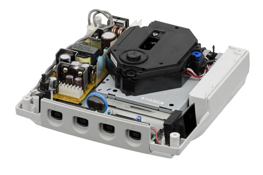 Sega Dreamcast Interior.