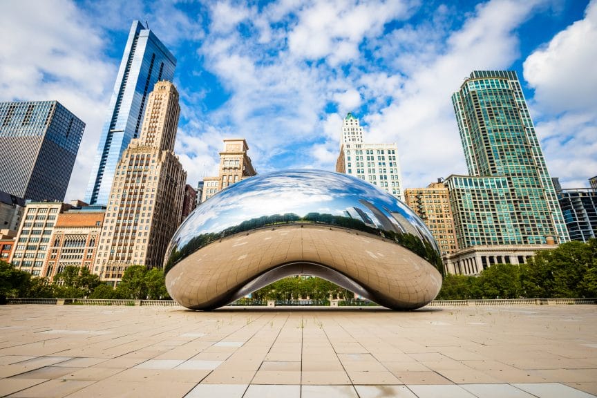 A picture of Chicagos famous tourist attraction, The Bean.