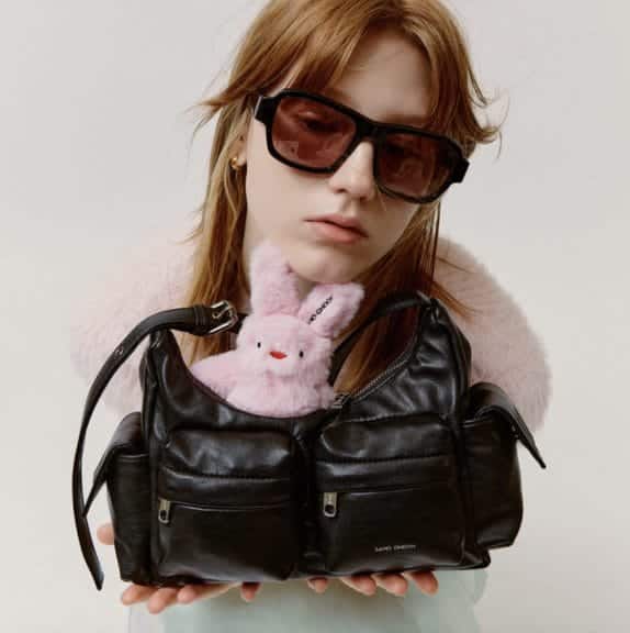 Korean Fashion The IT Girls Latest Bag Trends Trill Mag