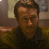 Glen Powell going undercover in Hit Man (2023). Credit: YouTube/Netflix