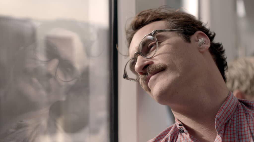 Joaquin Phoenix in Her (2013).