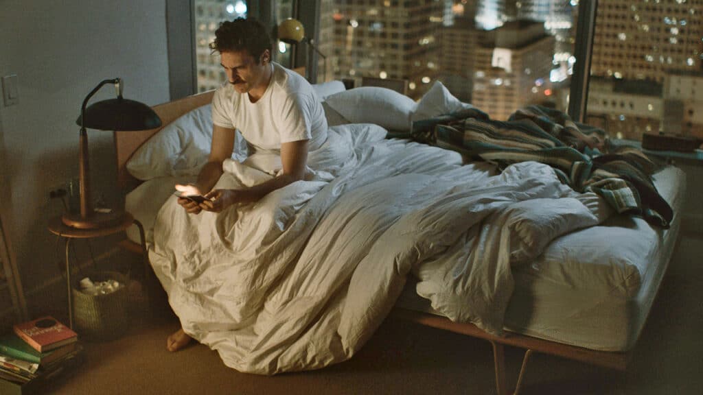 Joaquin Phoenix in Her (2013).