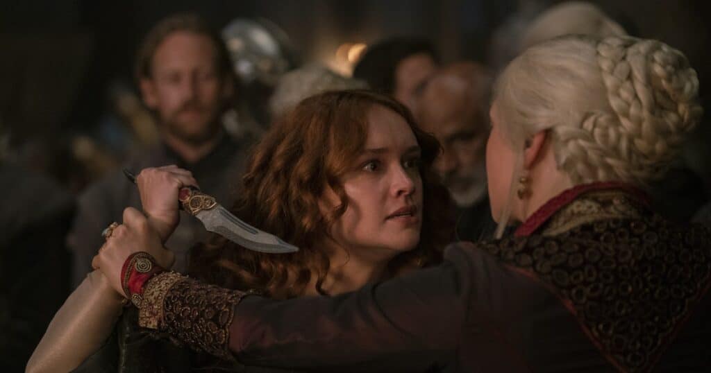 Alicent threatening to stab Rhaenyra to defend her son.