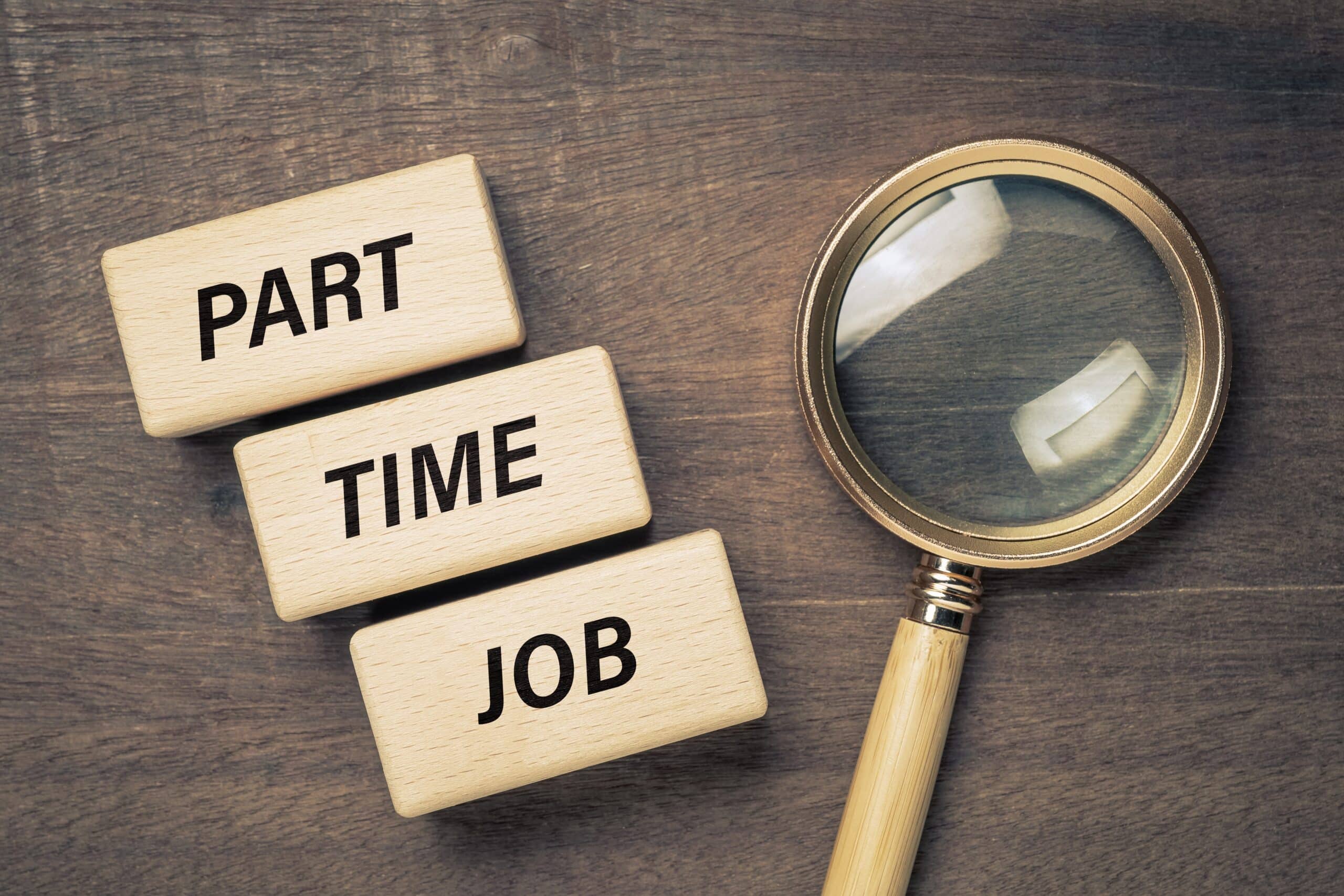 magnifying class searching for part time job