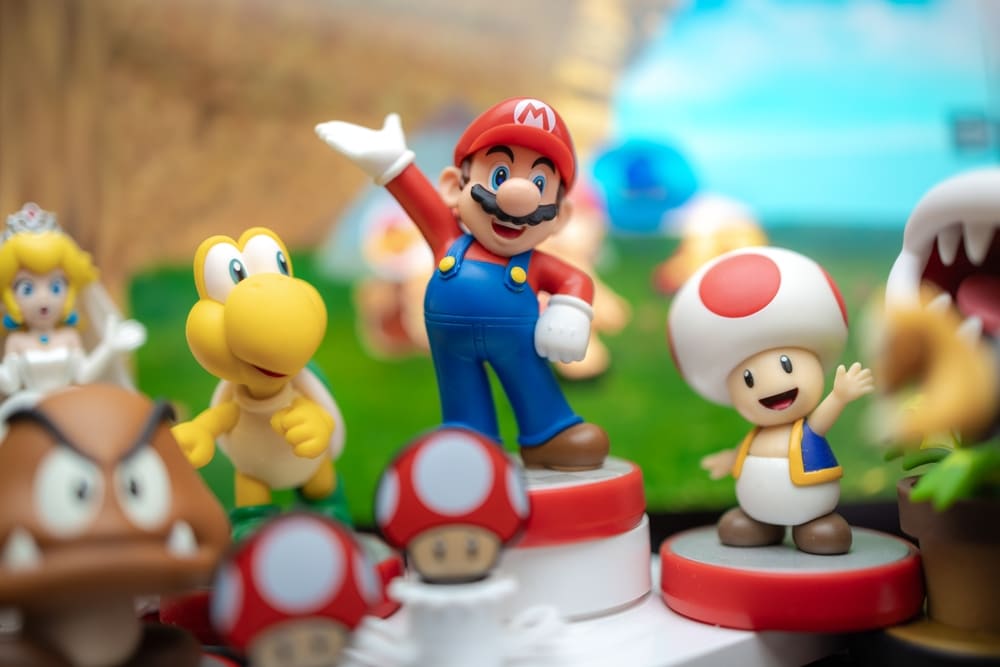 Super Mario Figures, video game adaptations.