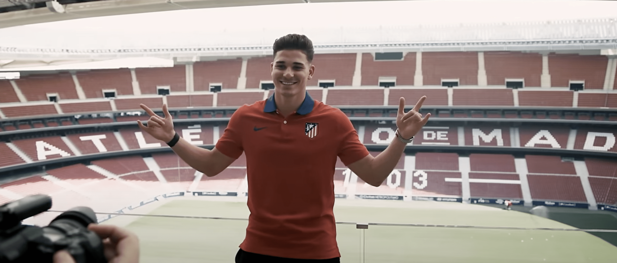 Julián Álvarez in the new stadium