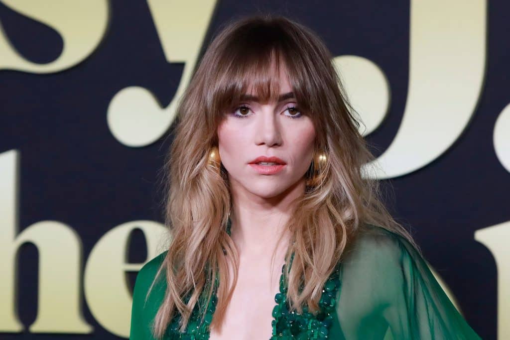 Suki Waterhouse at the Los Angeles premier of Daisy Jones & The Six.