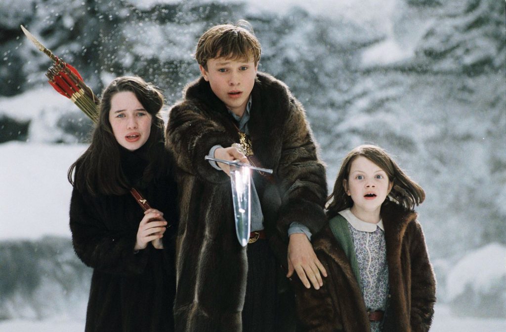 Peter (played by William Moseley) with his siblings, Lucy (Georgie Henley) and Susan (Anna Popplewell).