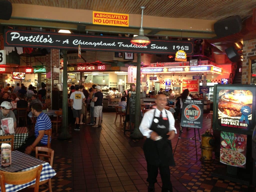 Portillo's River North Interior