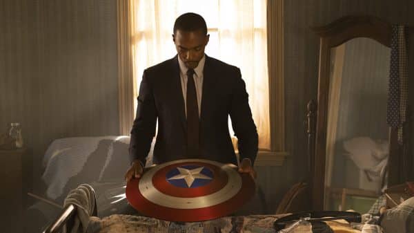 Anthony Mackie taking over the role of Captain America. Credit : Chuck Zlotnick / Marvel Studios 2020