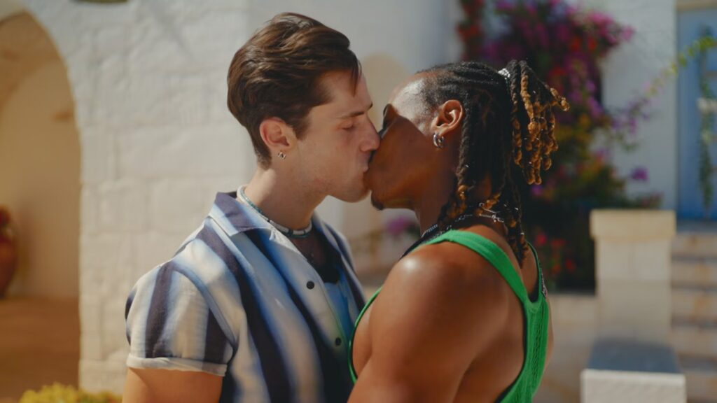 Gareth and Subomi share a passionate kiss on I Kissed a Boy.