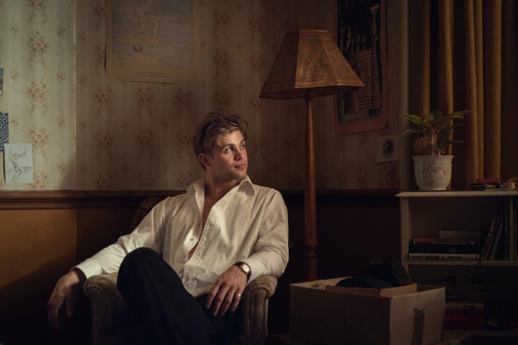 Woodall as Dexter in One Day. (Image: Netflix)
