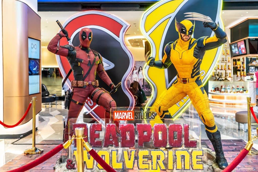 Deadpool and Wolverine display