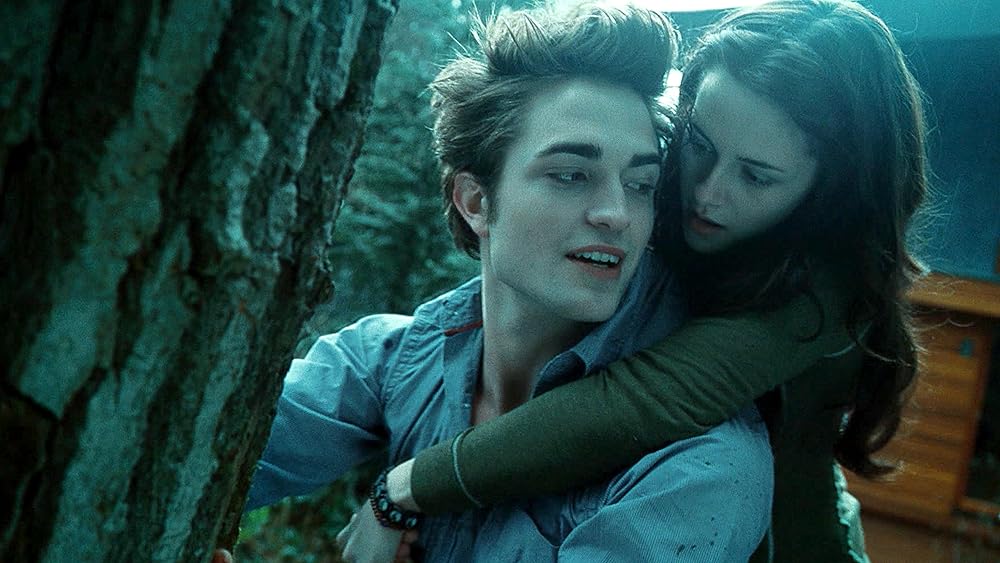 Robert Pattison and Kristen Stewart as Edward Cullen and Bella Swan in 'Twilight'