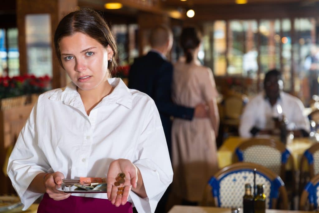 Does bad service deserve a good tip?