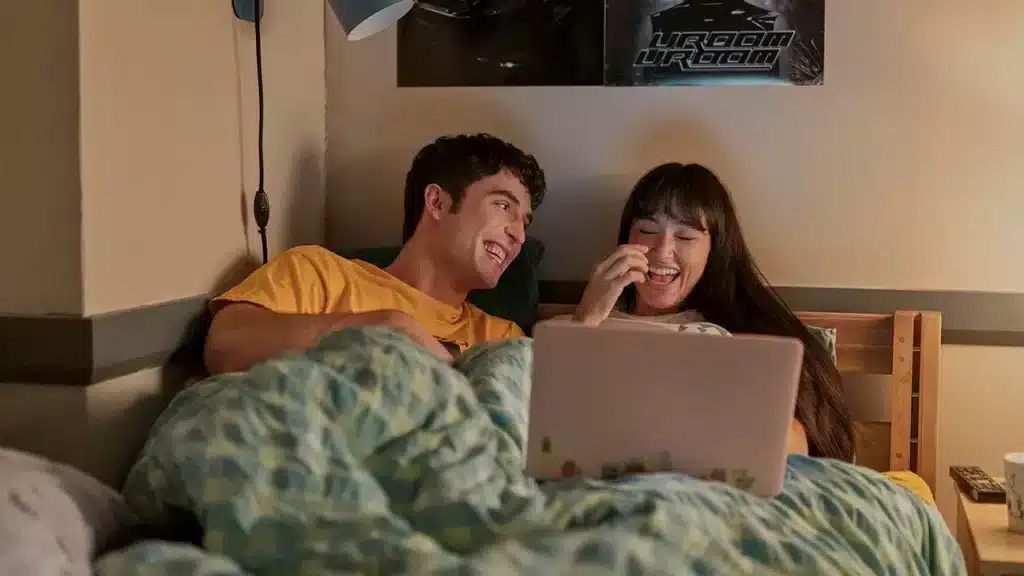 Benny and Carmen in Overcompensating. (Prime, Sabrina Lantos)