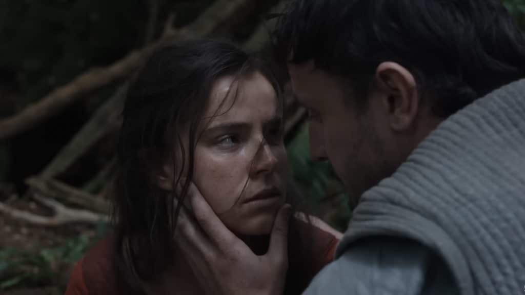 Jessie Buckley as Agnes Shakespeare and Paul Mescal as William Shakespeare in "Hamnet." (Credit: Focus Features)