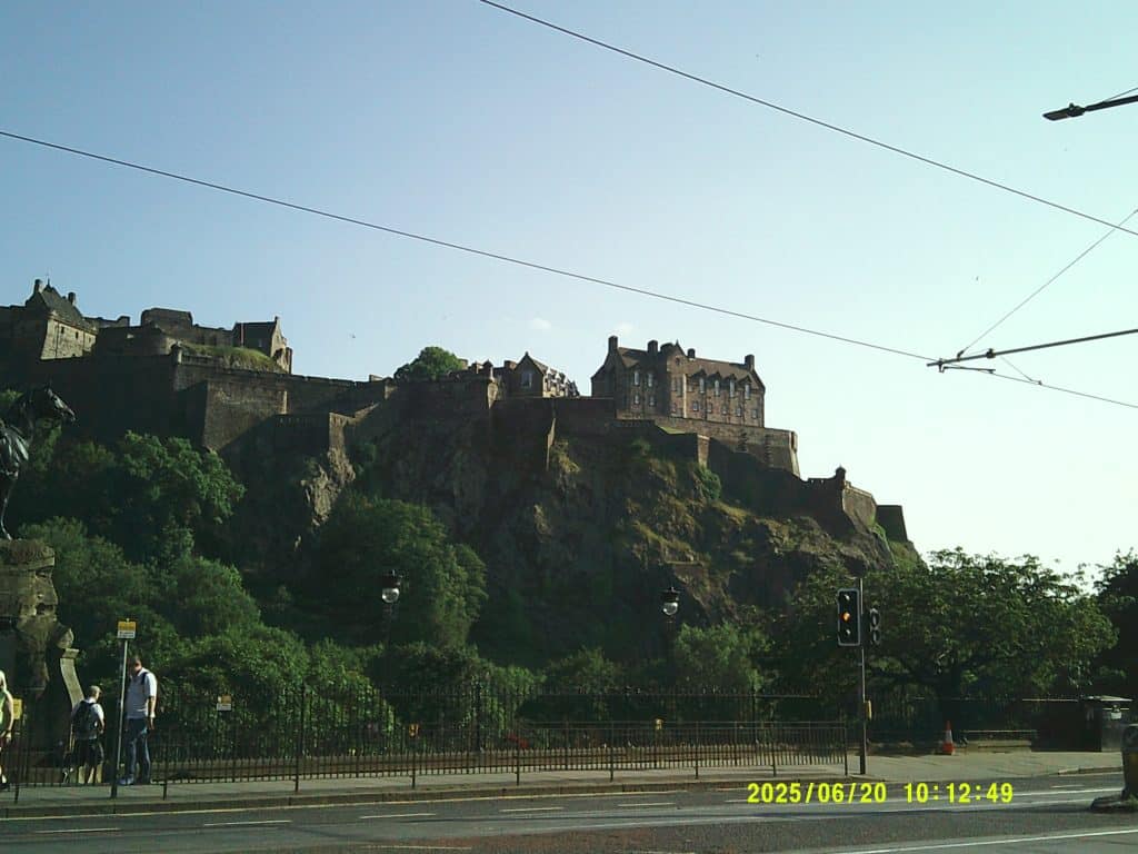 Picture of the Edinburgh Castle.