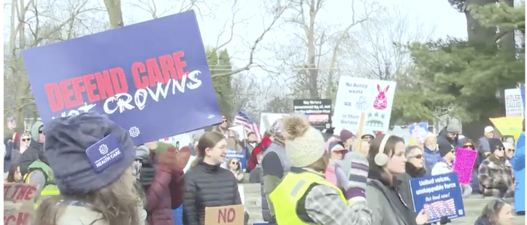 Eau Claire No King's protestors