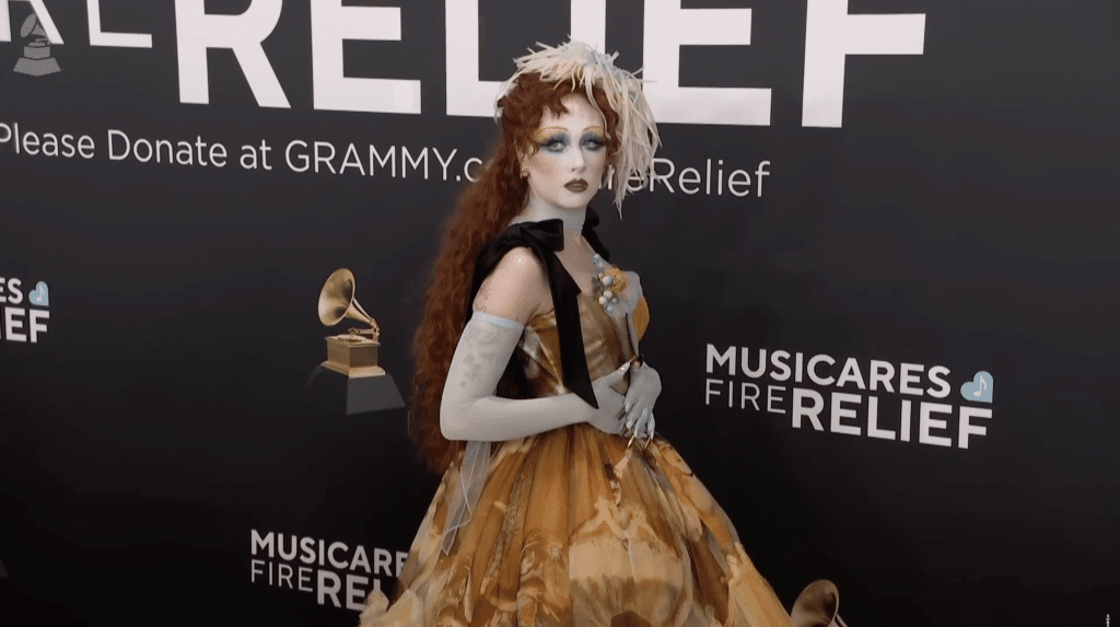 Chappell Roan at the 67th Annual Grammy Awards posing for the cameras.