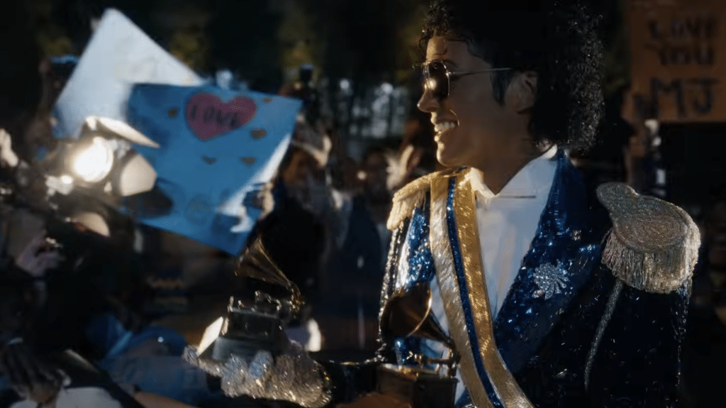 Jafaar Jackson in Michael smiling at fans