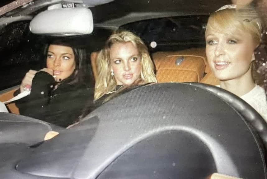 lindsay lohan, paris hilton and britney spears hiding from paparazzi in car
