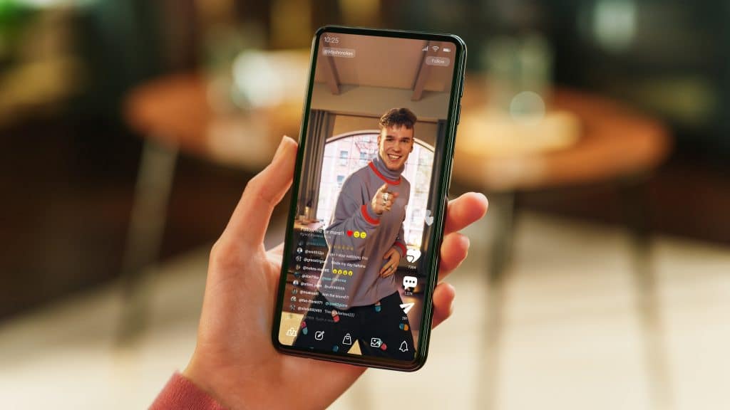 Analog Influencer